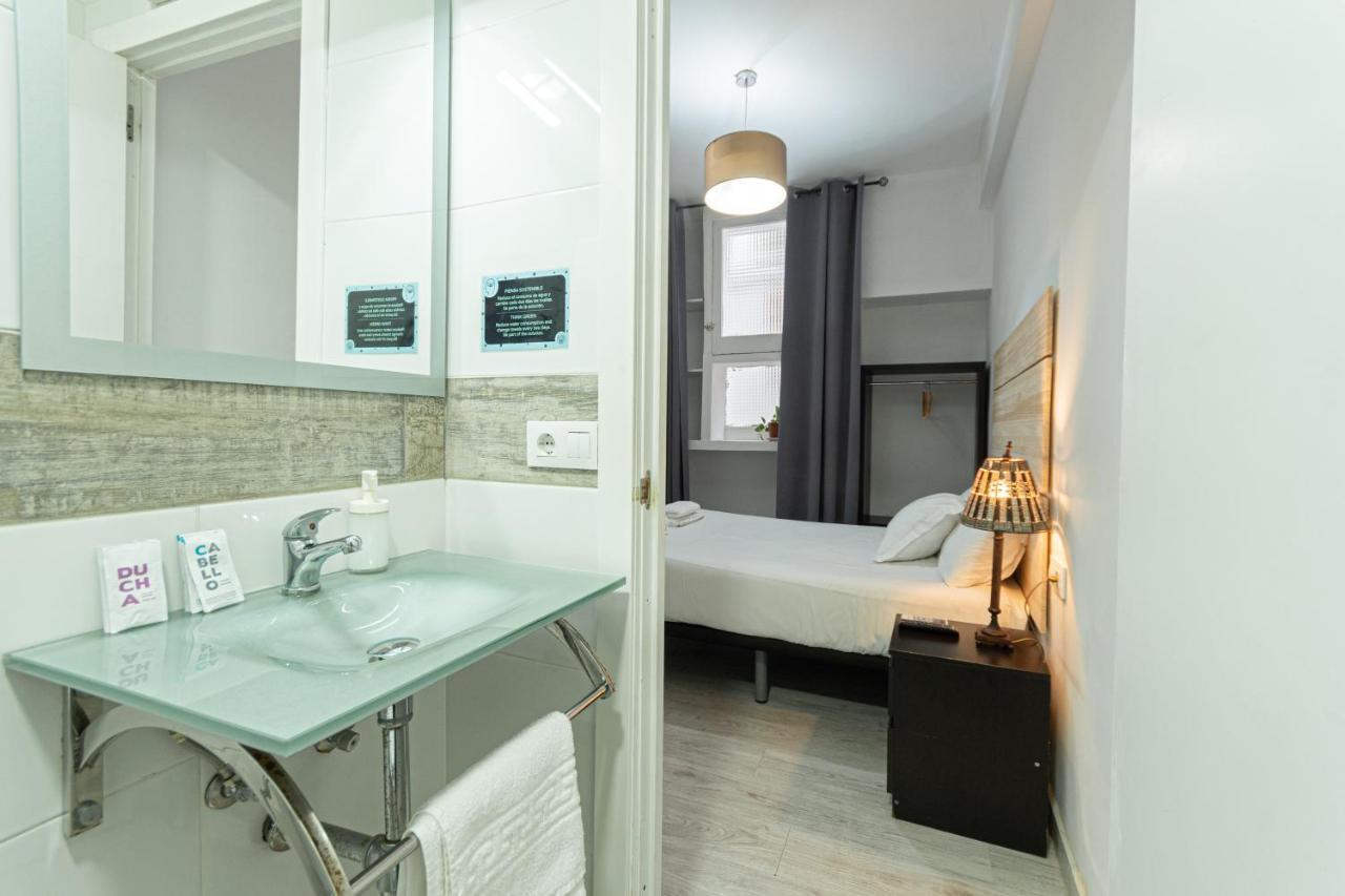 Easy Sants By Bossh! (Adults Only) Hostel Barcelona Kültér fotó