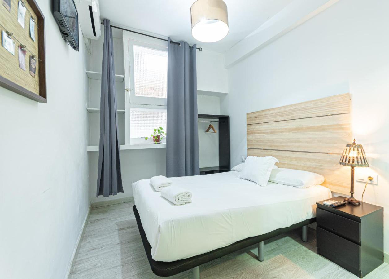 Easy Sants By Bossh! (Adults Only) Hostel Barcelona Kültér fotó